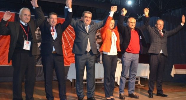 Chp Selçuk Kongresinde Başkan Hasan Uysal Güven Tazeledi