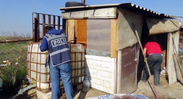 Çiftliğe Kaçak İçki Baskını
