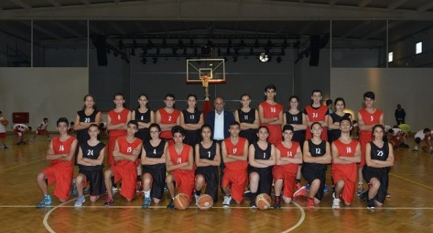 Çiğli’de Kış Spor Okulu Açıldı