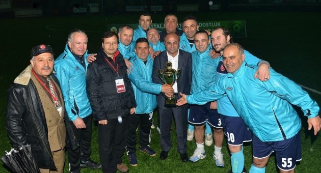 Çiğli’de Nostalji Turnuvası’nın Final Töreni Yapıldı