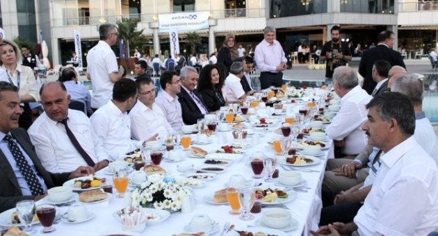 Çimento Devi Akçansa Ailesi İftar Yemeğinde Buluştu