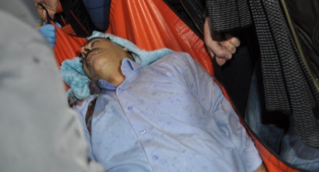 Cinnet Getiren Baba Karısını Ve İki Kızını Öldürdü