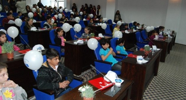 Çocuklar Edremit’i Yönetti
