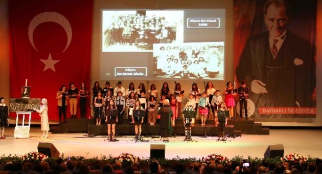 Çocuklardan Öğretmenlere Özel Konser