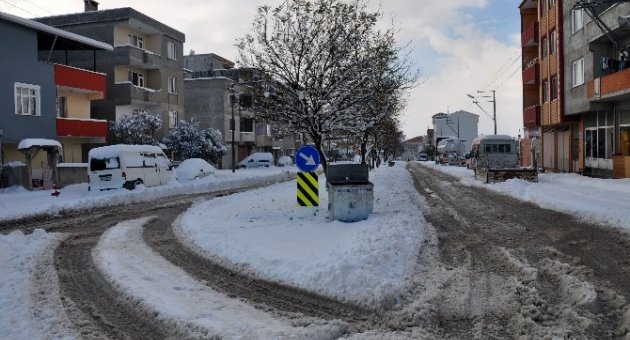 Çocukların Kar Sevinci