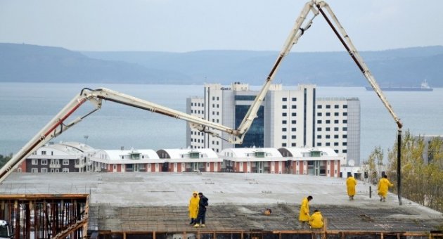 Çomü’de 4 Yılda 40 Bina Yapıldı