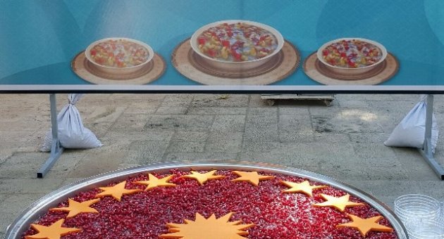 Cumhurbaşkanlığı Bursa’da Aşure Dağıttı