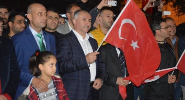 Cumhuriyet Kutlamaları Geceden Başladı