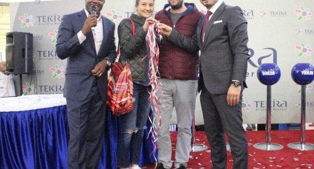Damatlık Almaya Gittiler, Mercedes Kazandılar