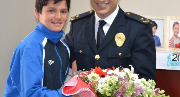 Dardanelspor’dan Çevik Kuvvete Ziyaret