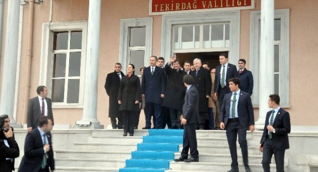 Davutoğlu, Tekirdağ Programını Valilik Ziyareti İle Sonlandırdı