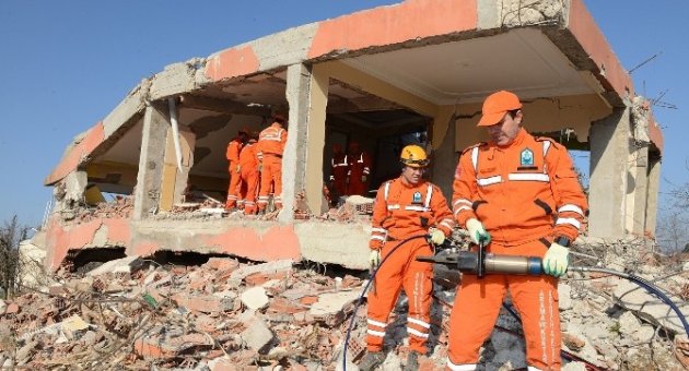 Deprem Tatbikatı Gerçeğini Aratmadı