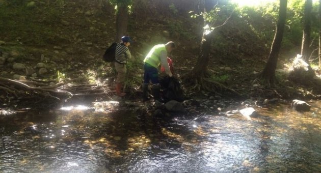 Derelerde Temizlik Çalışmaları Devam Ediyor