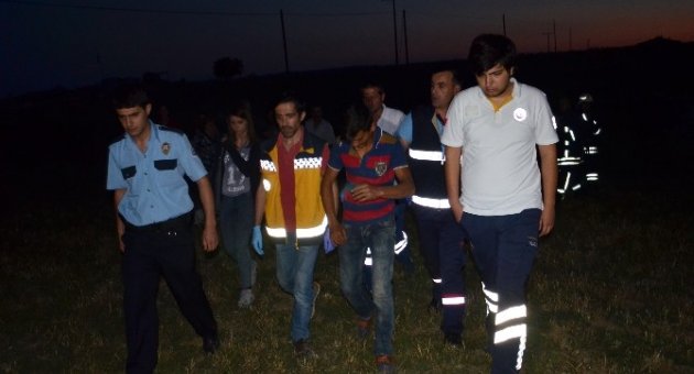 Dereye Düşen Genci İtfaiye Kurtardı