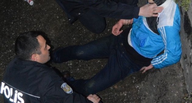 Dereye Düşen Madde Bağımlısı Genç Nefes Kesen Operasyonla Kurtarıldı