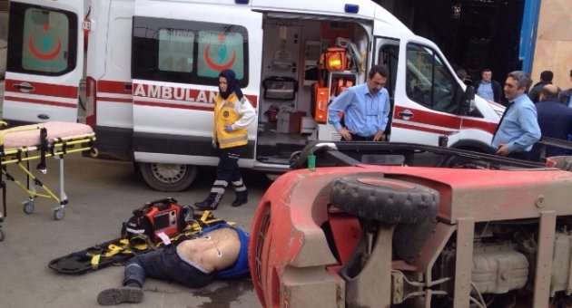 Devrilen Forkliftin Altında Kalarak Can Verdi
