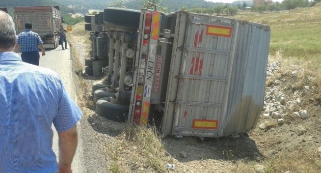 Devrilen Kamyondan Sağ Çıktı