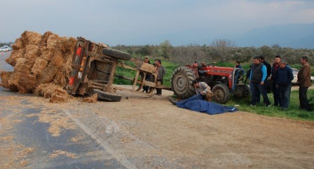 Devrilen Traktörün Altında Can Verdi