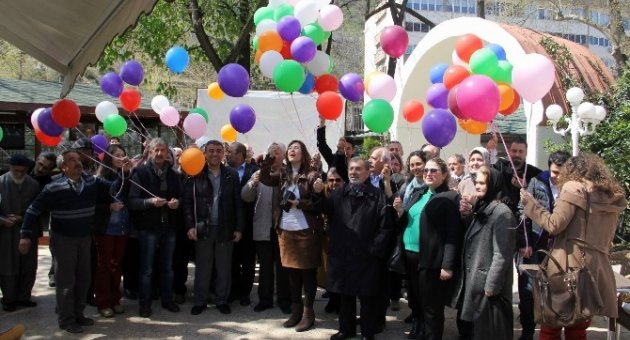 Dilek Balonları Parkinson Hastaları İçin Uçtu
