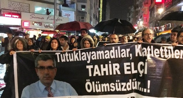 Diyarbakır’daki Saldırıyı Cübbelerini Bırakarak Protesto Ettiler