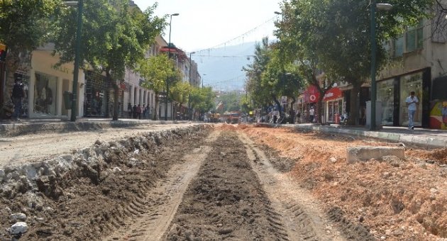 Doğalgaz Borusu Patladı Esnaf Bomba Korkusu Yaşadı...