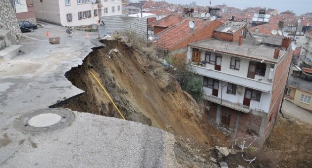 Doğalgaz Hattının Patladığı Mahallede Vatandaşlar Tedirgin