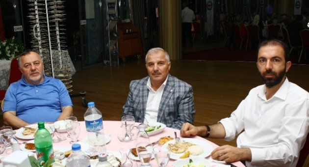 Doğu Türkistan İçin Toplanıyorlar