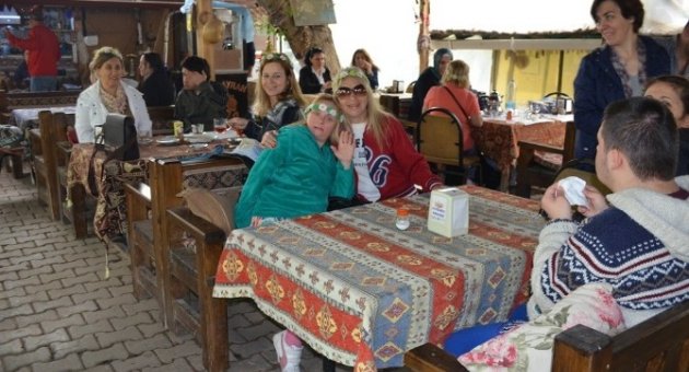 Down Sendromu Çocuklar Selçuk’ta Kahvaltıda Buluştu