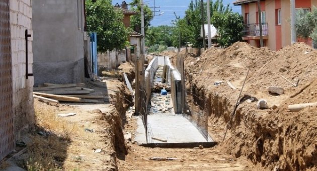 Dsi’den Çaylı’da Kanal Çalışması