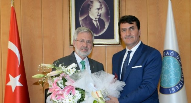 Dündar’dan Rektör Ulcay’a Hayırlı Olsun Ziyareti