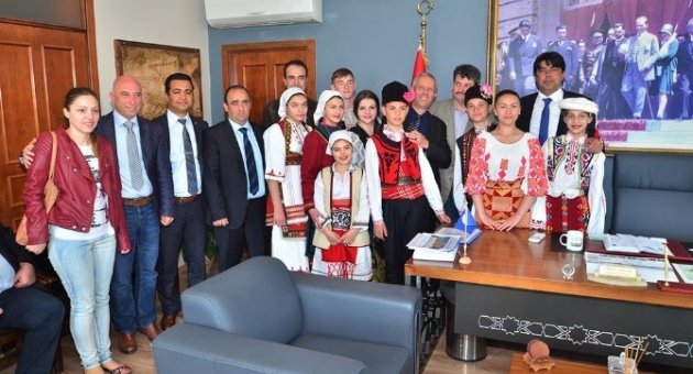 Dünya Çocukları Foça’da
