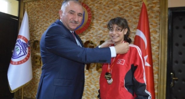 Dünya Şampiyonundan Çağlayan’a Ziyaret
