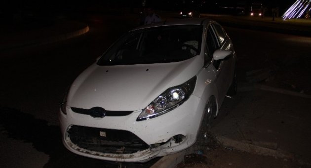 Dur İkazına Uymayan Sürücü Kaza Yaptı