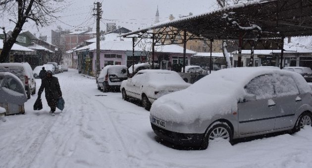 Dursunbey Beyaza Büründü