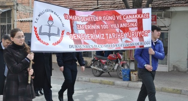 Dursunbey’de Gençler Tarihe Yürüdü