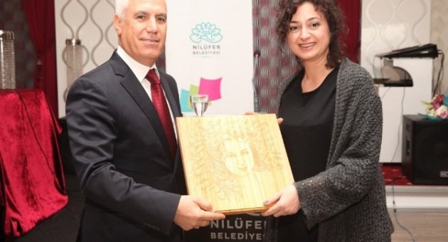 Ece Temelkuran Nilüferli Kadınlarla Buluştu