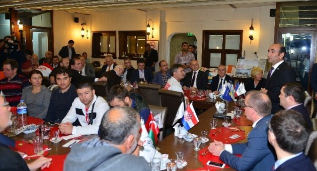 Edebali Güreş Ve Balkan Camiasının Temsilcileriyle Bir Araya Geldi