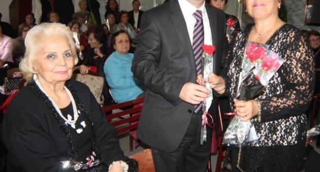 Edirne Belediye Başkanı Gürkan, Öğretmenler Gününü Kutladı