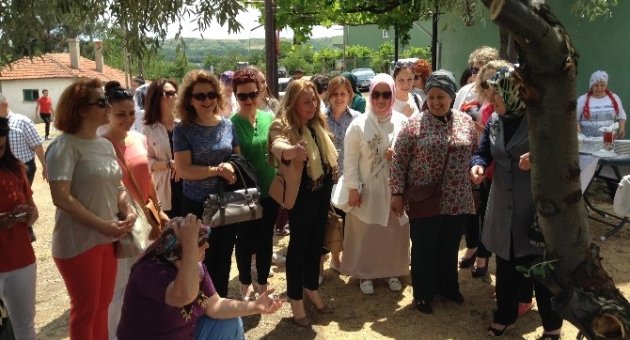 Edirne Kadın Girişimciler Kurulu Ve Bürokrat Eşleri Piknikte Bir Araya Geldi
