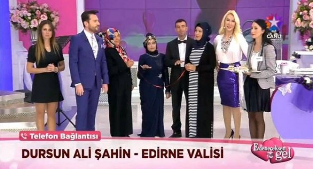 Edirne Valisi Şahin’den, Evlenecek Çifte Canlı Yayında ‘sürpriz