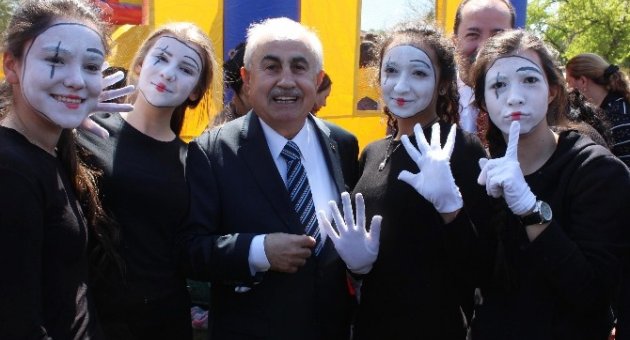 Edirne’de 23 Nisan Coşkuyla Kutlandı