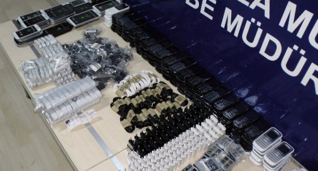 Edirne’de ’akıllı Telefon’ Kaçakçılığı