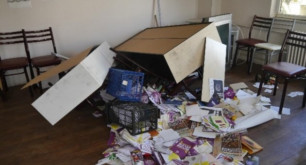 Edirne’de Hdp Binasına Saldırı