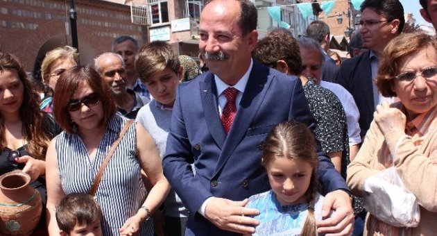 Edirne’de Hıdrellez, Yumurta Tokuşturma Ve Niyet Çekme Etkinlikleriyle Devam Etti
