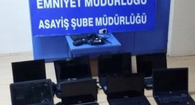 Edirne’de Lap Top Hırsızları Yakayı Ele Verdi