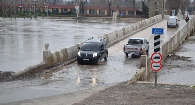 Edirne’de Nehir Debileri Kırmızı Alarm Veriyor