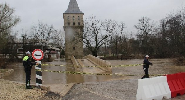 Edirne’de Nehir Debileri Yükseldi