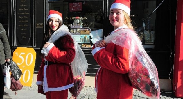 Edirne’de, Noel Baba Yerine Noel Anneler İşbaşında