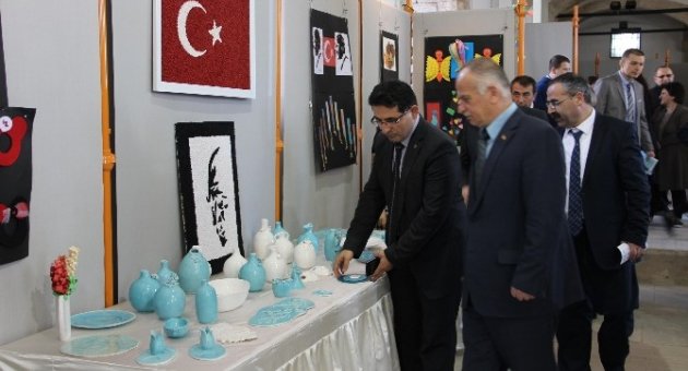 Edirne’de Otistik Öğrencilerin El Emekleri Sergilendi