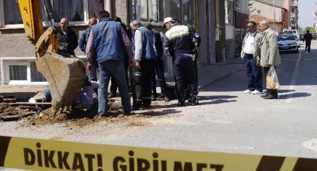 Edirne’de Patlayan Doğalgaz Borusu Tedirgin Etti